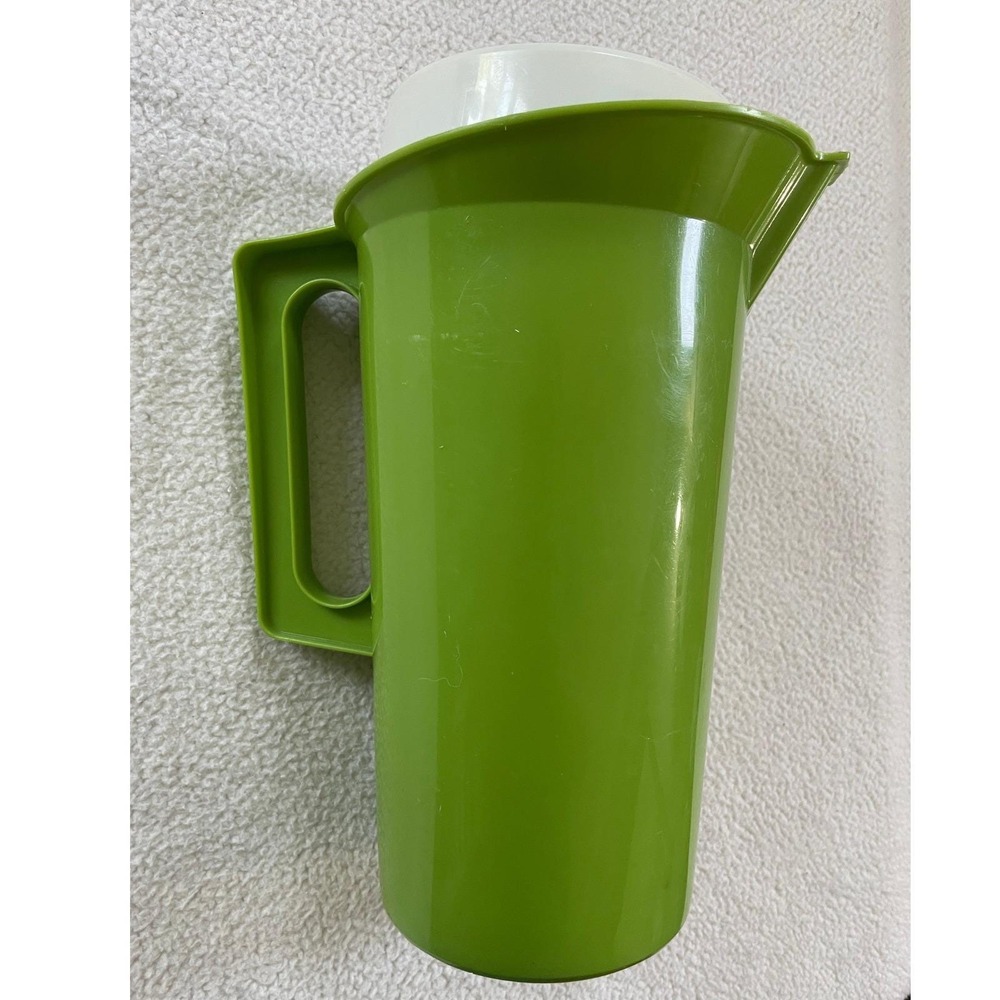 60s Lustro-Ware Pitcher Avocado Green Vintage L-50 Plastic Pour Strain Lid USA